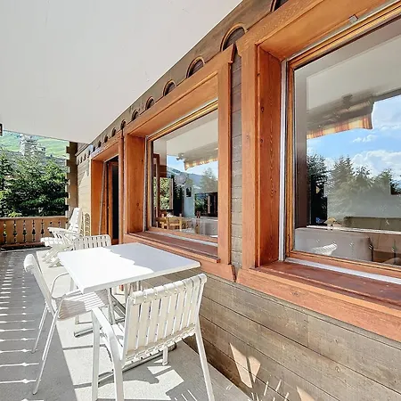Serpentine 111 Apartment *